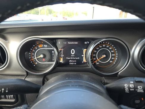 Used 2021 Jeep Wrangler Sport AWD/4WD image 11