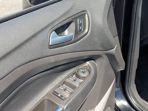 Used 2019 Ford Escape SEL AWD/4WD image 29