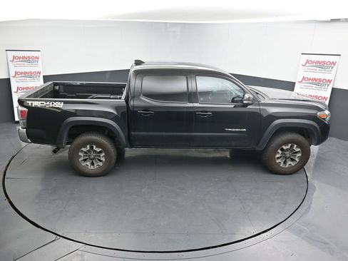 Used 2023 Toyota Tacoma TRD Off-Road image 17