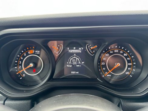 Used 2025 Jeep Wrangler Sport image 30