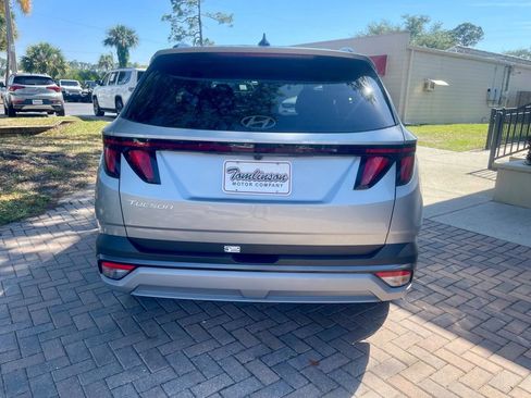 Used 2025 Hyundai Tucson SEL FWD image 4