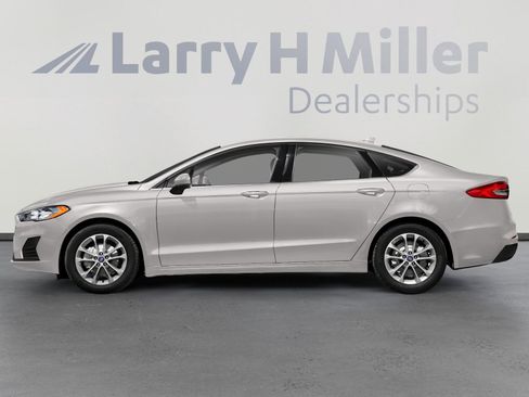 Used 2020 Ford Fusion SE w/ Equipment Group 151A image 3