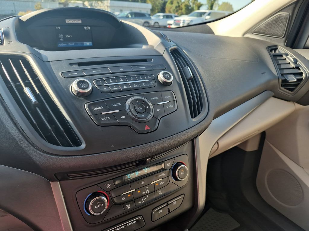 Used 2017 Ford Escape SE FWD image 19