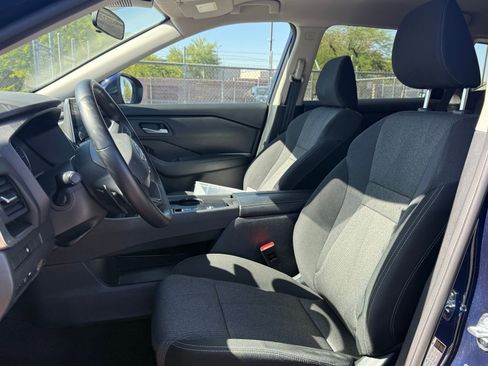 Certified 2025 Nissan Rogue SV FWD image 12