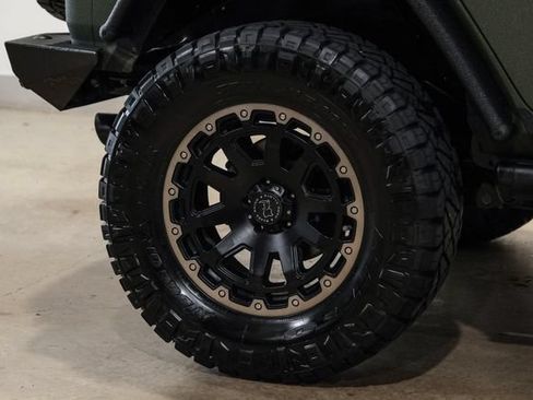 Used 2018 Jeep Wrangler Unlimited Rubicon AWD/4WD image 37