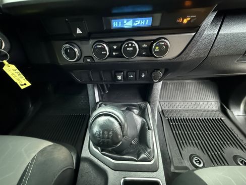 Used 2021 Toyota Tacoma TRD Off-Road image 25