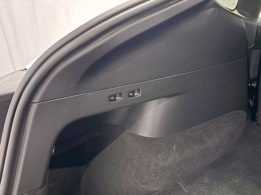 Used 2022 Tesla Model Y Long Range AWD/4WD image 7