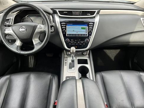 Used 2018 Nissan Murano Platinum image 3