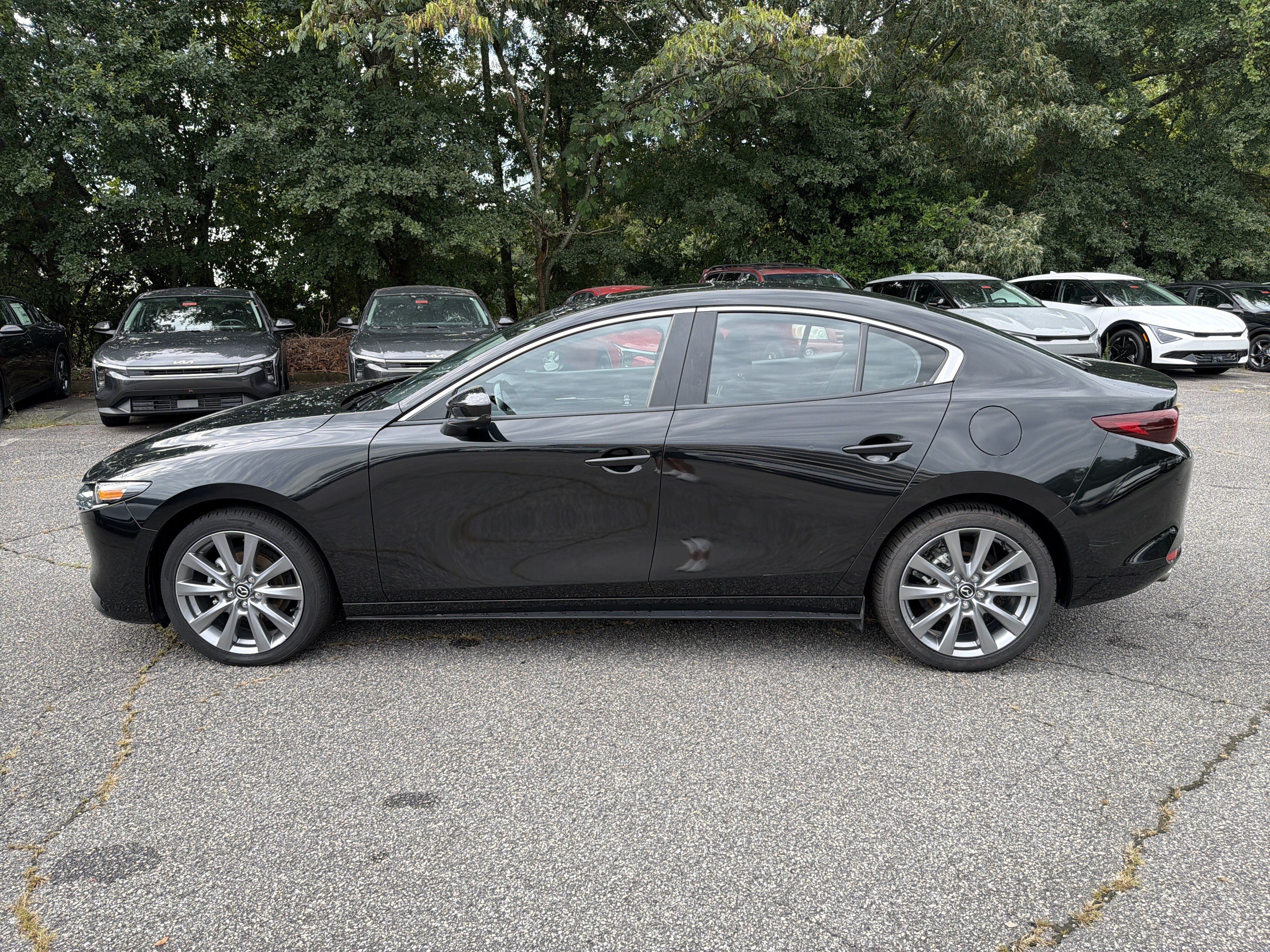 Used 2025 MAZDA MAZDA3 s FWD image 4