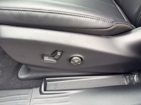 New 2026 Chrysler Pacifica Select FWD image 15