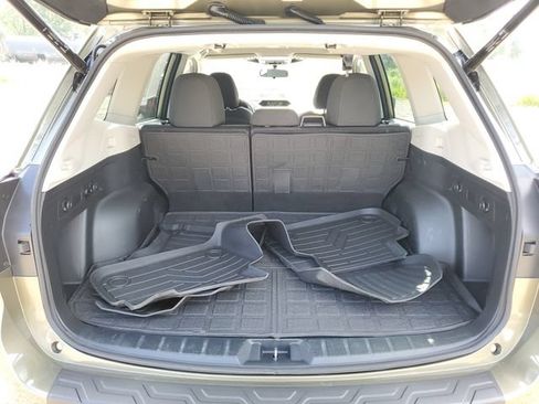 Used 2023 Subaru Forester Premium AWD/4WD image 7