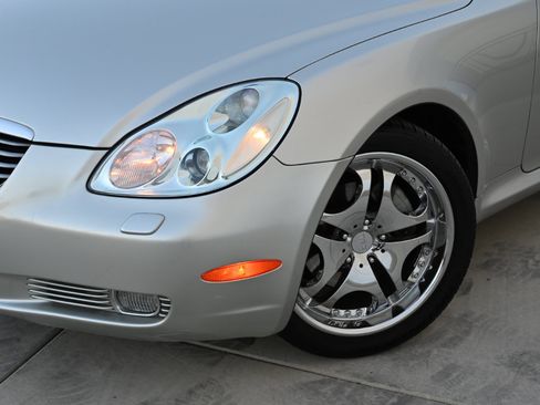 Used 2004 Lexus SC 430 Convertible image 28