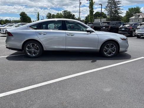 Used 2024 Honda Accord EX-L image 6