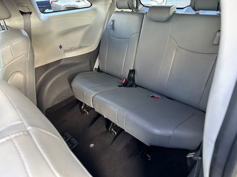 Certified 2023 Toyota Sienna XLE image 16