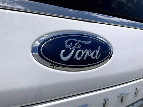 Used 2024 Ford Expedition XLT RWD image 29