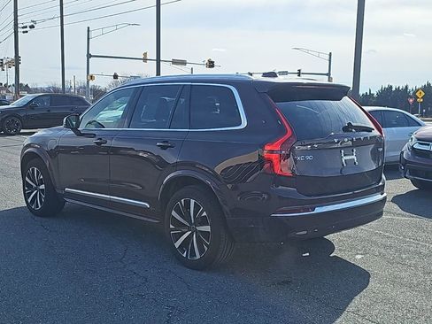 Used 2025 Volvo XC90 T8 Core image 14