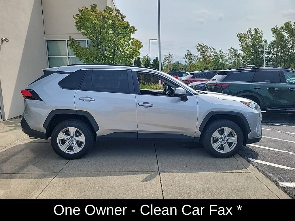 Used 2019 Toyota RAV4 XLE w/ Convenience Package AWD/4WD image 2