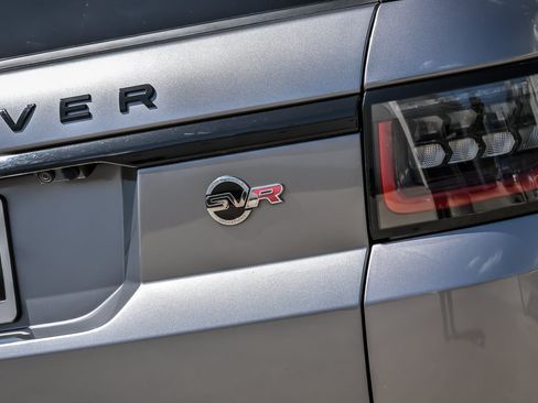 Used 2022 Land Rover Range Rover Sport SVR AWD/4WD image 17