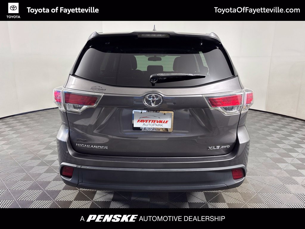 Used 2016 Toyota Highlander XLE AWD/4WD image 15