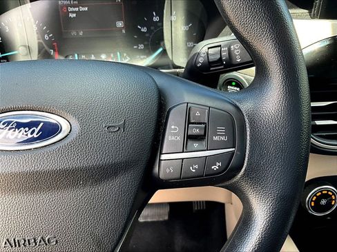 Used 2020 Ford Escape SE image 18