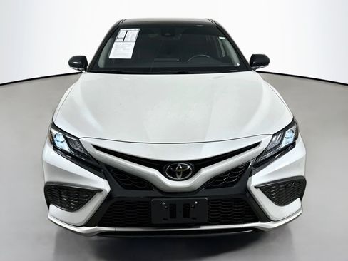 Used 2022 Toyota Camry XSE FWD image 2