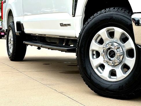 Used 2024 Ford F250 XLT AWD/4WD image 6