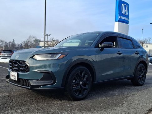 Used 2024 Honda HR-V Sport image 3