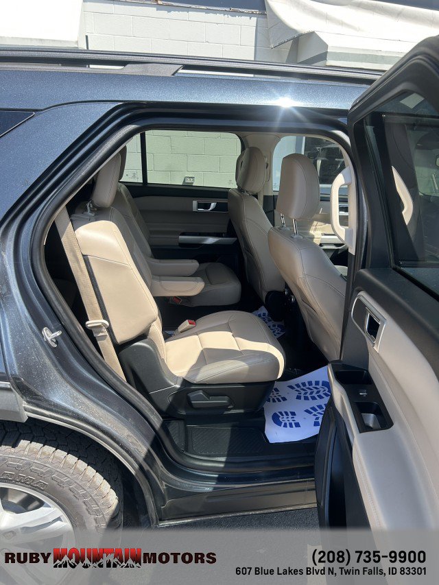 Used 2022 Ford Explorer XLT w/ Equipment Group 202A AWD/4WD image 27