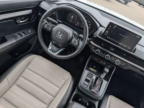 Used 2024 Honda CR-V Sport Touring image 9