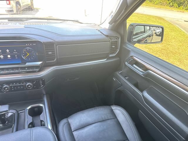Used 2024 Chevrolet Silverado 1500 RST w/ Dark Appearance Package AWD/4WD image 18