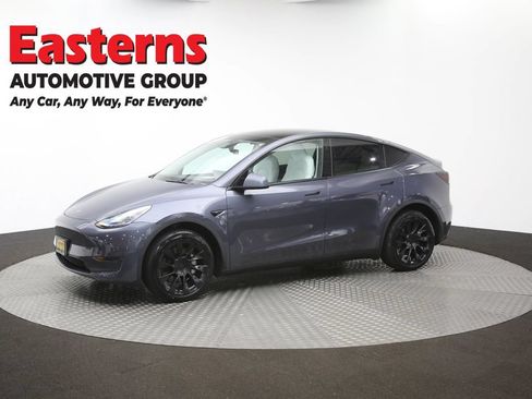 Used 2023 Tesla Model Y AWD image 52