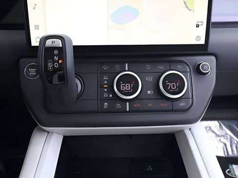 New 2026 Land Rover Defender 110 X-Dynamic SE AWD/4WD image 25