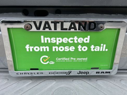 Used 2017 Nissan Frontier SV image 9