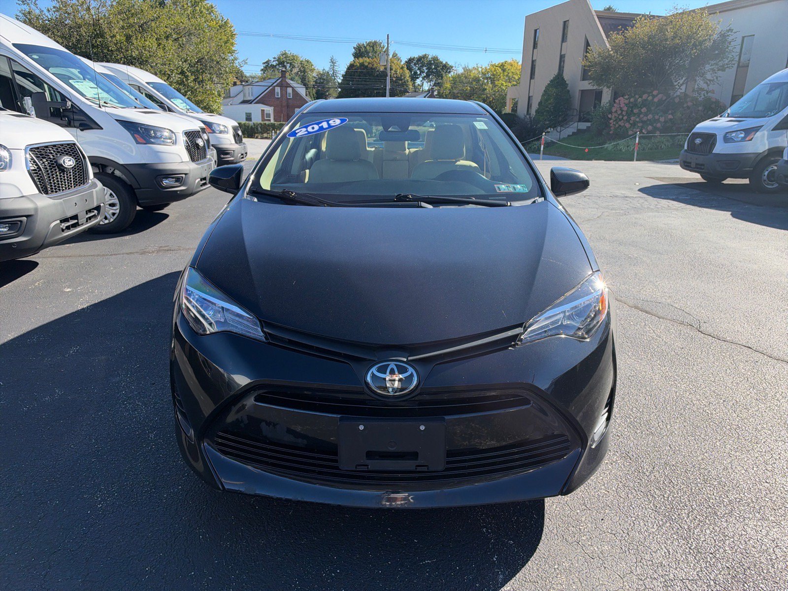 Used 2019 Toyota Corolla LE FWD image 2