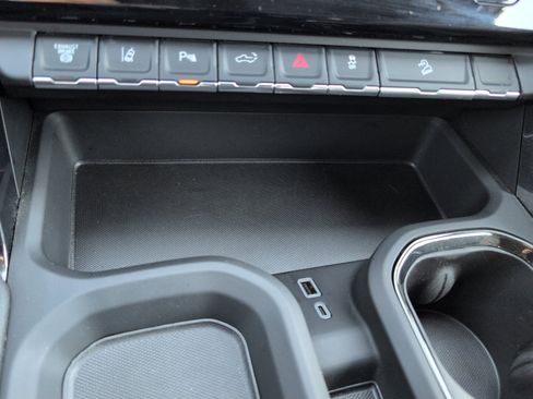 Used 2024 GMC Sierra 2500 AT4 w/ Technology Package image 30