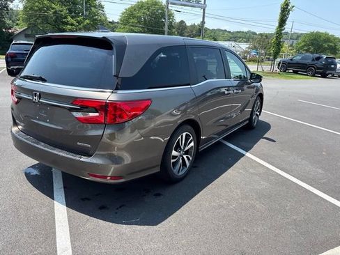 Used 2021 Honda Odyssey Touring image 6