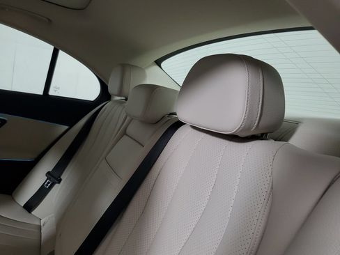 Used 2025 Mercedes-Benz E 350 4MATIC Sedan image 13