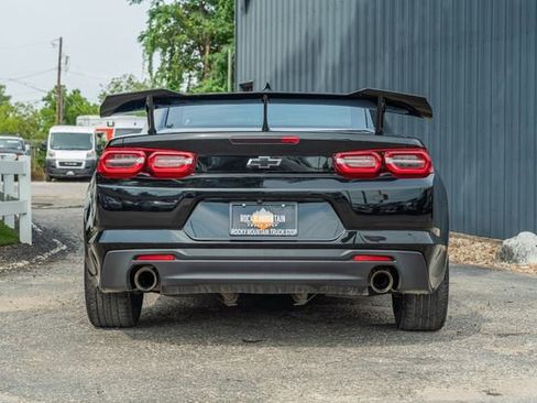 Used 2020 Chevrolet Camaro LT image 5