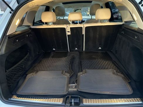 Used 2020 Mercedes-Benz GLC 300 4MATIC w/ Parking Assistance Package image 20