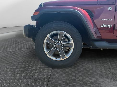 Used 2021 Jeep Wrangler Unlimited Sahara AWD/4WD image 14