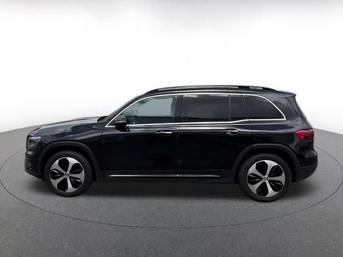 Used 2025 Mercedes-Benz GLB 250 4MATIC image 9