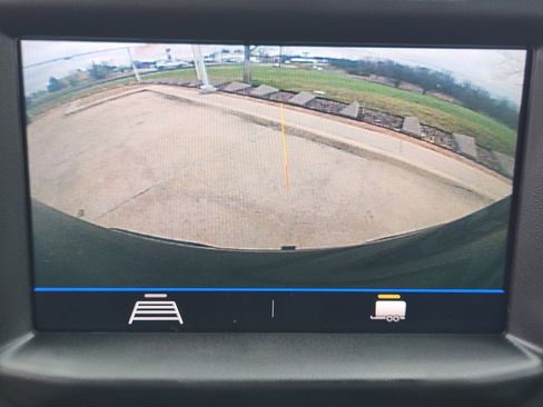 Used 2020 Chevrolet Silverado 1500 Custom w/ Custom Value Package image 17