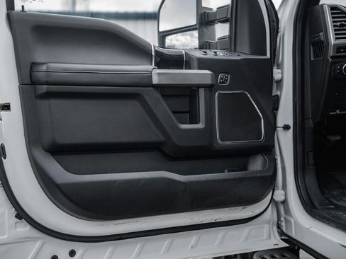 Used 2021 Ford F250 Platinum w/ Tremor Off-Road Package image 43