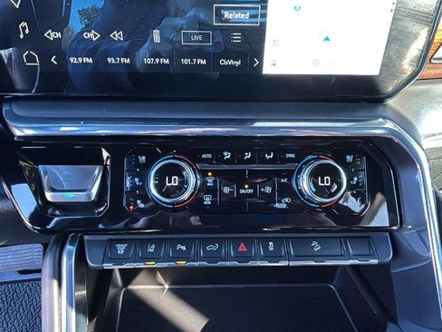 Certified 2024 GMC Sierra 2500 Denali Ultimate w/ Snow Plow Prep/Camper Package image 21