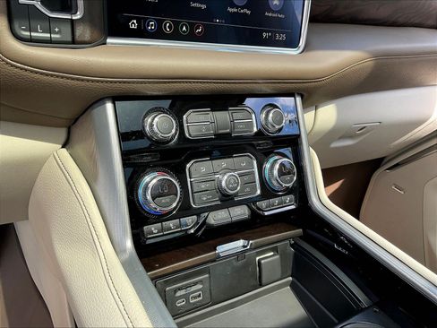 Used 2021 GMC Yukon Denali AWD/4WD image 16