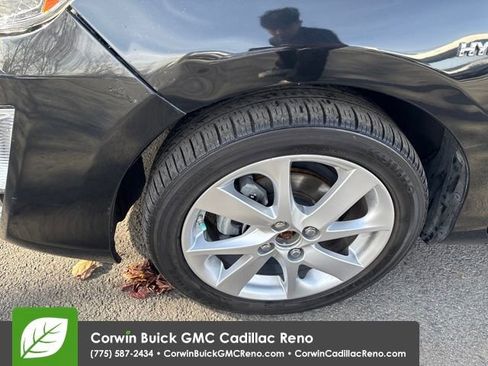 Used 2015 Toyota Prius C Four image 29