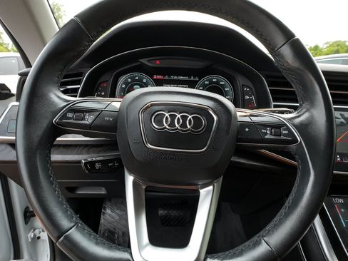 Used 2023 Audi Q8 Premium w/ Convenience Package AWD/4WD image 18