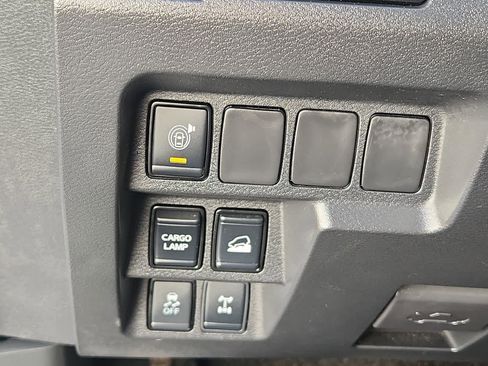 Used 2022 Nissan Frontier PRO-4X w/ Technology Package image 25