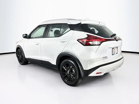 Used 2024 Nissan Kicks SV FWD image 7