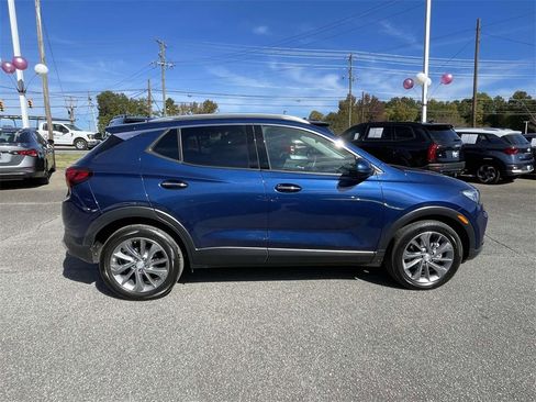 Used 2023 Buick Encore GX Essence w/ Experience Buick Package image 8